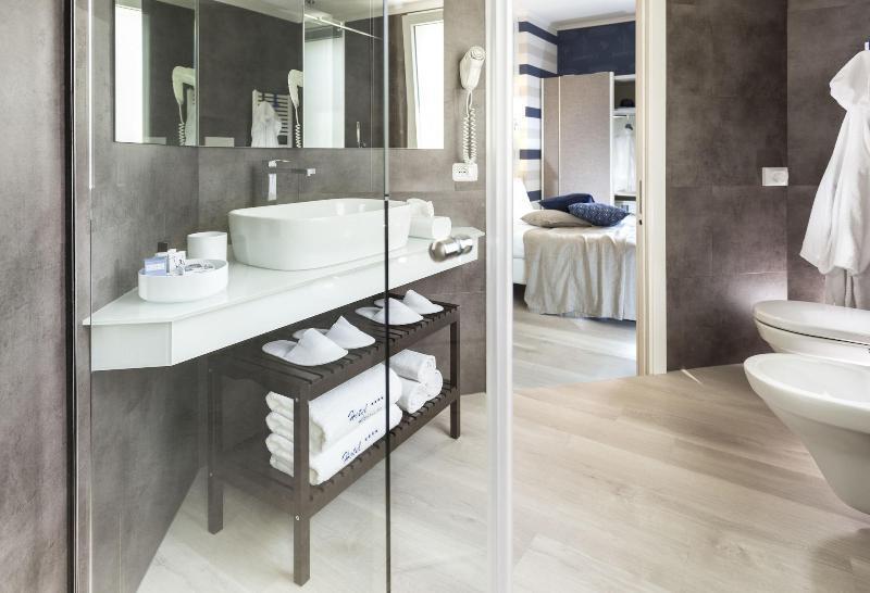 Hotel Atlantic Riviera Misano Adriatico Esterno foto