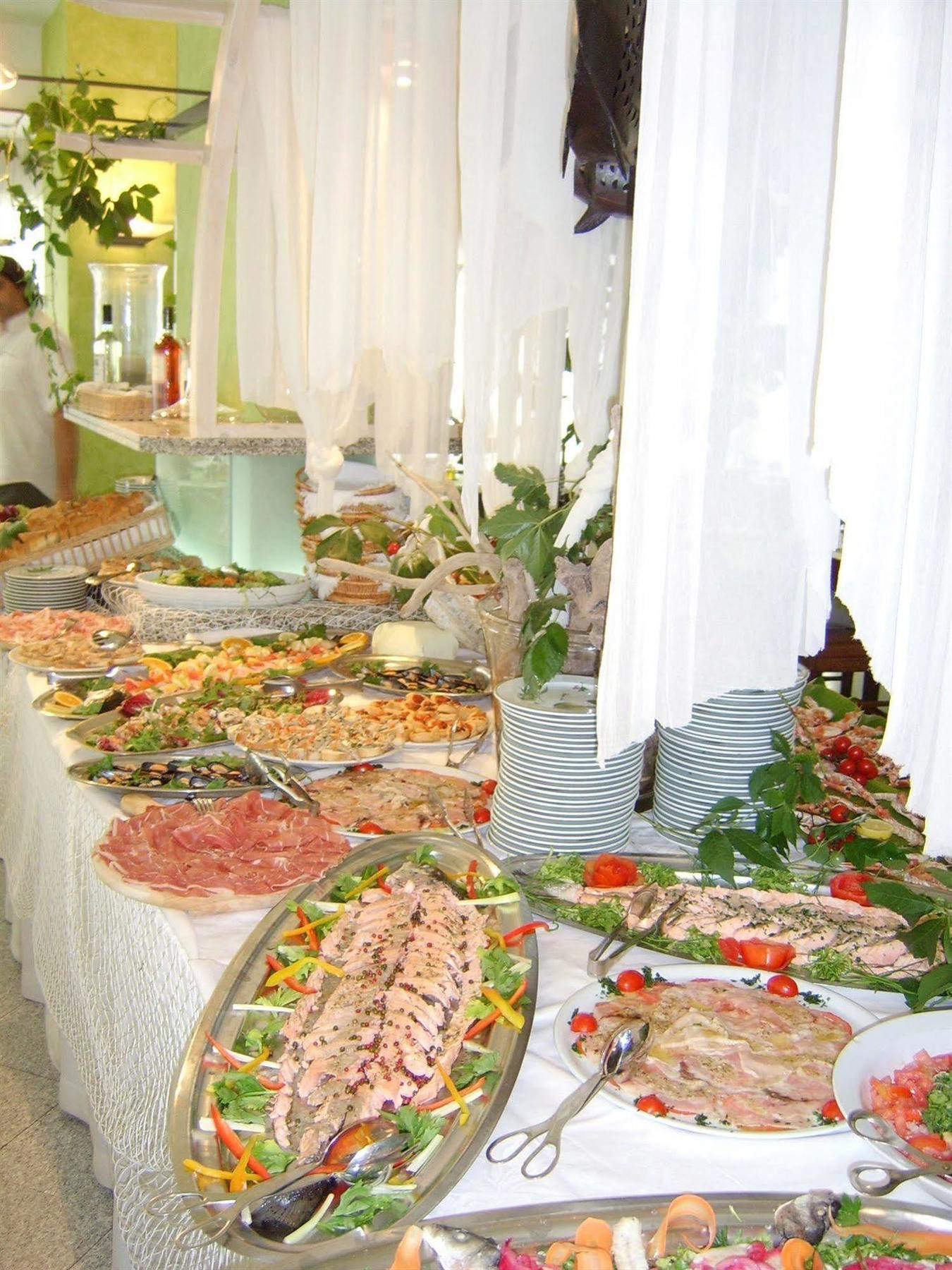 Hotel Atlantic Riviera Misano Adriatico Esterno foto